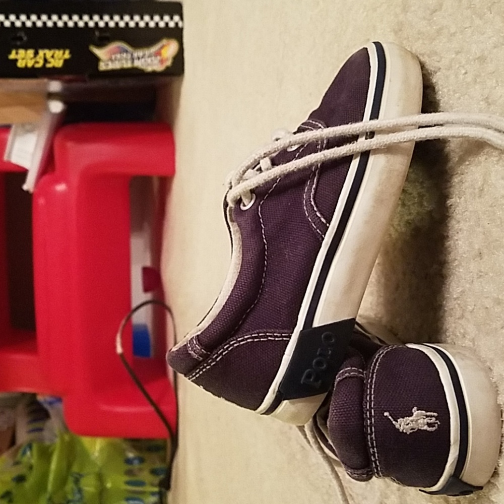 Shoes - Picture 2 of 3